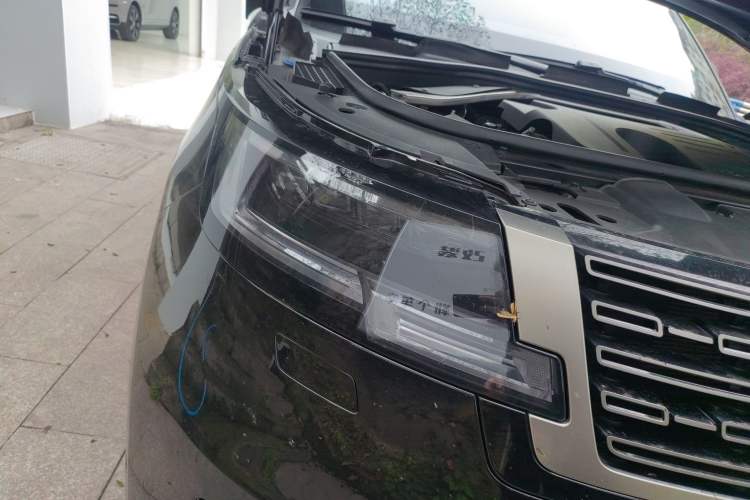 Used Land Rover Range 2023 3.0 L6 360 PS Grand Edition Right Front Headlight