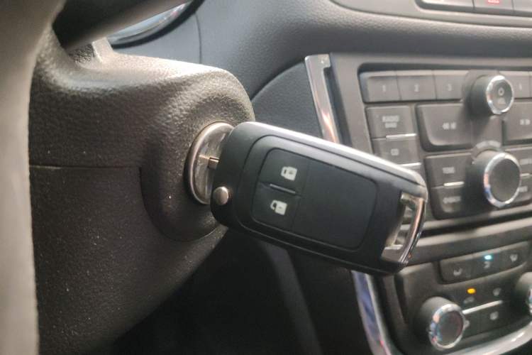 Used Buick Encore 2013 1.4T Manual Two-Wheel Drive Entry Model
