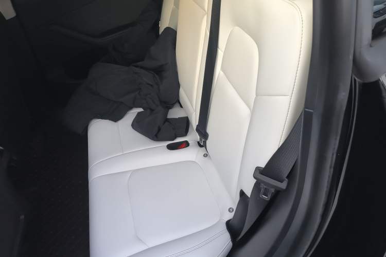 Used Tesla Model Y 2022 Long-Range All-Wheel-Drive Version