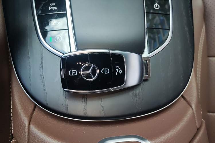 Used Mercedes-Benz E-Class 2021 E 300 L Sporty and Stylish Model
