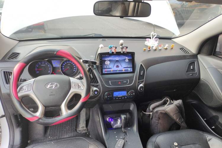 Used Hyundai ix35 2015 2.0L Automatic 2WD Smart Version China V Standard
