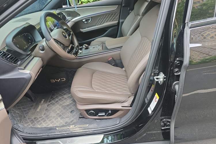 Used BYD Han 2023 DM-i Champion Edition 200KM Premium Model
