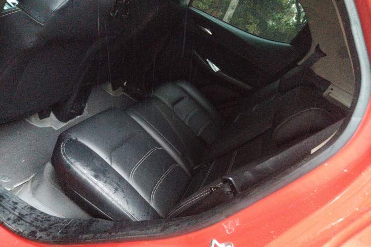 Used BYD Yuan New Energy 2019 EV360 Smart Connect Luxurious Model Left Rear Seat