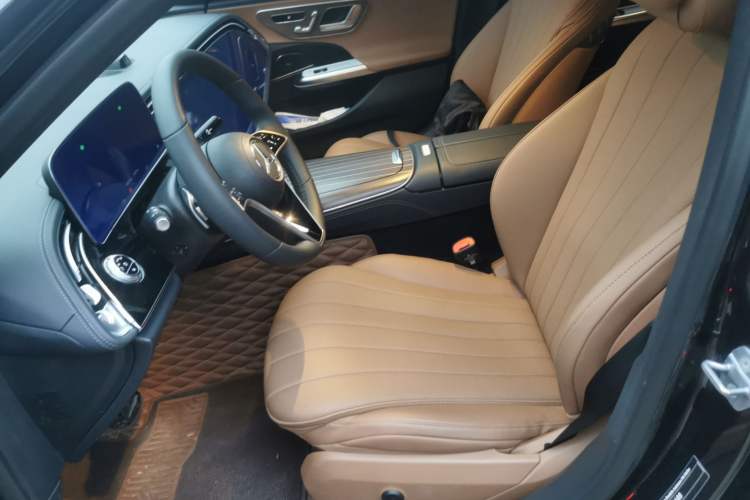 Used Mercedes-Benz E-Class New Energy 2024 E 350 e L Plug-in Hybrid Sedan
