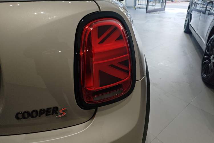 Used MINI MINI 2022 2.0T COOPER S Artist