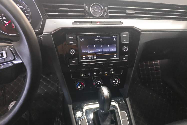 Used Volkswagen Magotan 2018 330TSI DSG Advanced Model
