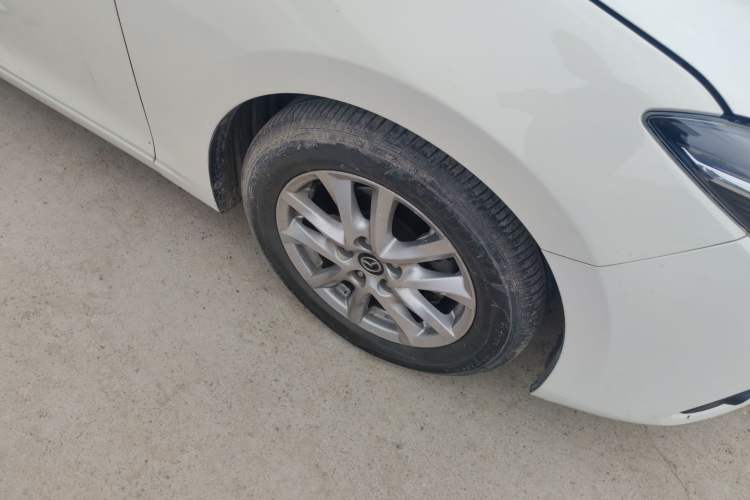 Used Mazda 3 Axela 2017 Hatchback 1.5L Automatic Luxury Model Emission Standard China V