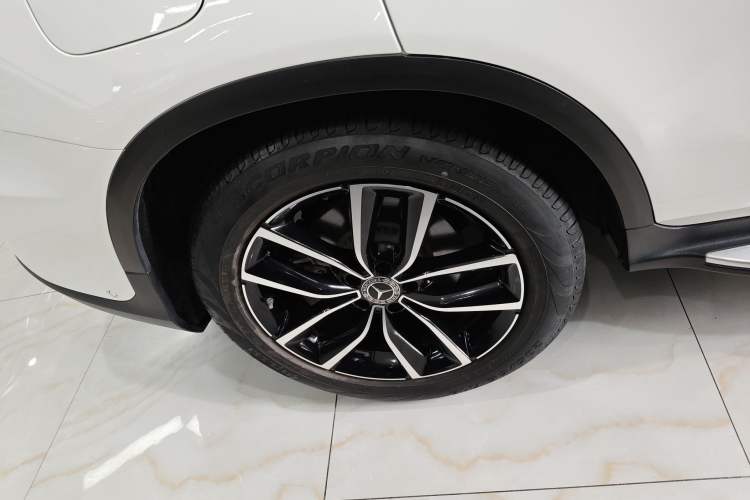 Used Mercedes-Benz GLC 2020 Facelift GLC 300 L 4MATIC Dynamic Edition Right Rear Wheel Hub