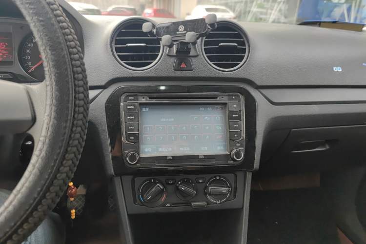 Used Volkswagen Jetta 2015 Value Edition 1.6L Manual Fashionable Style