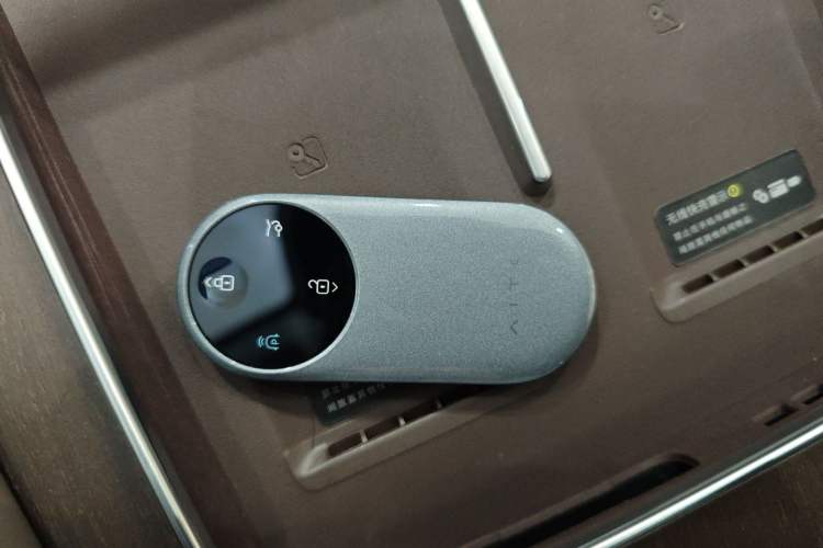 Used Hima AITO M9 2025 Extended-Range Ultra Version 52 kWh 5-Seater Edition
