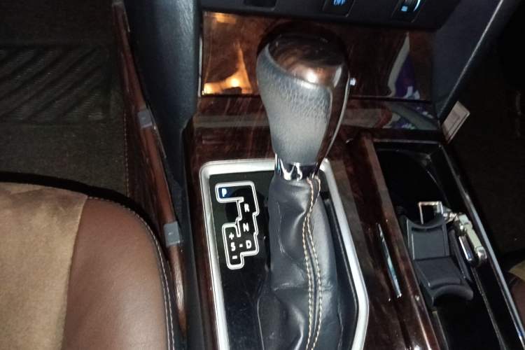 Used Toyota Camry 2016 2.5G 10th Anniversary Deluxe Navigation Edition
