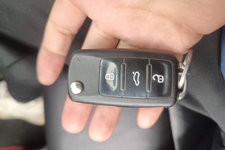 Used Volkswagen Sagitar 2015 1.6L Automatic Comfort Model
