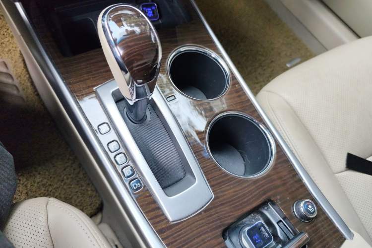 Used Nissan Teana 2015 2.5L XL-Upper NAVI Tech Champions League Deluxe Edition
