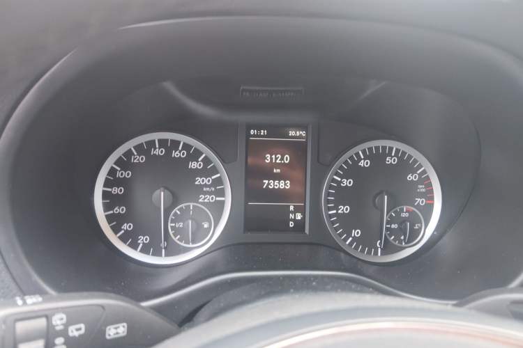 Used Mercedes-Benz Vito 2018 2.0T Business Version China V Emission Standard Instrument Cluster
