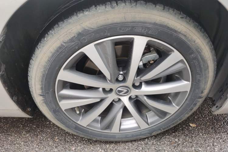 Used Lexus ES 2020 300h Premier Edition