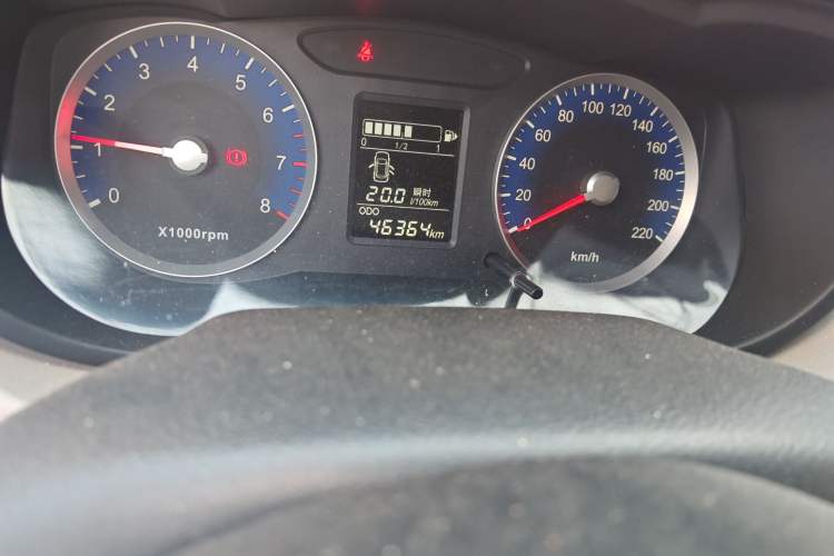 Used Venucia R50 2015 1.6L Manual Fashion Edition
