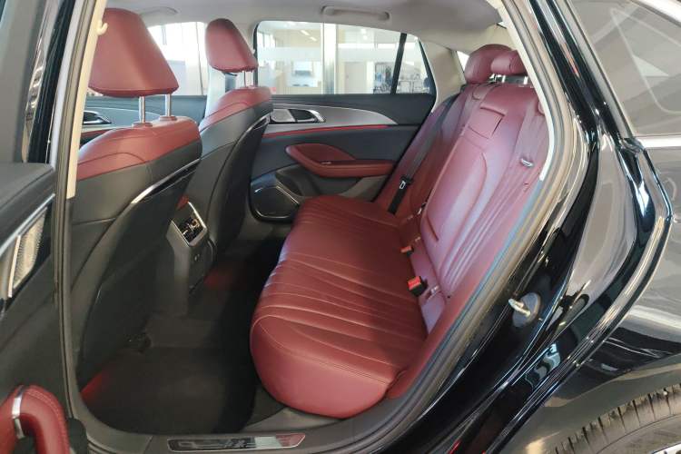 Used Hongqi H5 2024 2.0T Automatic Smart Connect Flagship Edition
