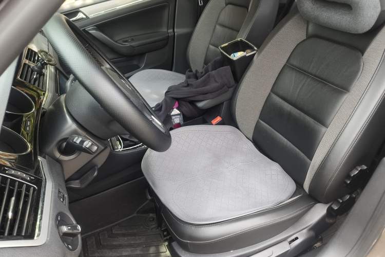 Used Volkswagen Bora 2015 Value Edition 1.6L Automatic Comfort Version