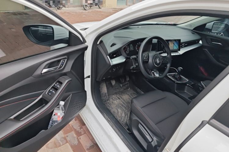 Used MG 5 2023 180 DVVT Manual Fashion Edition Driver Seat