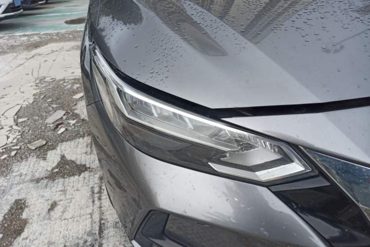 Used Nissan Sylphy 2020 Revised Version 1.6L XL CVT Smart Enjoyment Edition Right Front Headlight