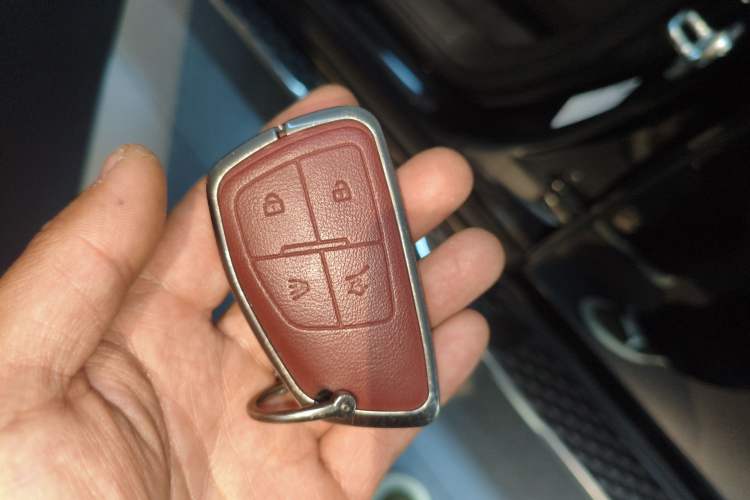 Used Buick Envision 2025 Encore Plus 28T Two-Wheel-Drive Platinum Edition
