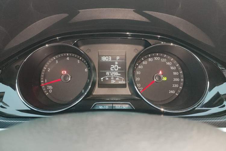 Used Volkswagen C-TREK 2017 1.6L Automatic Comfort Model Instrument Cluster