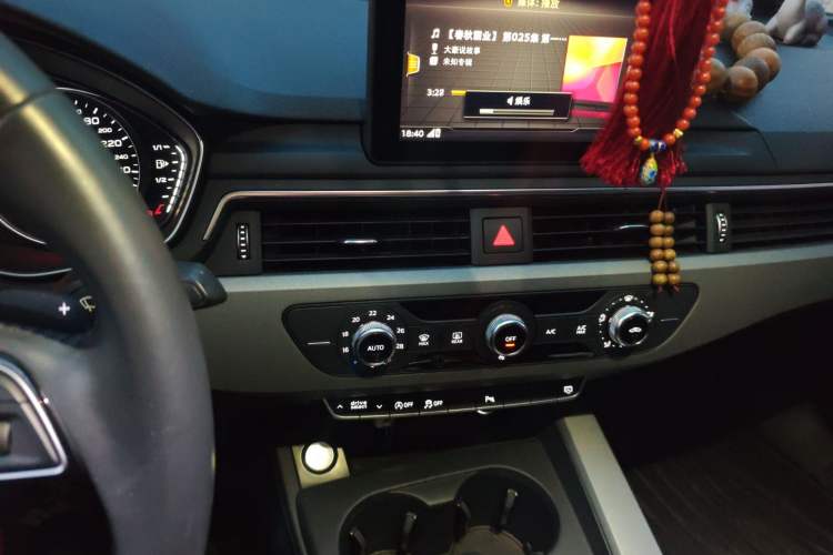 Used Audi A4L 2019 40 TFSI Ambition Version China V Audio And AC Panel