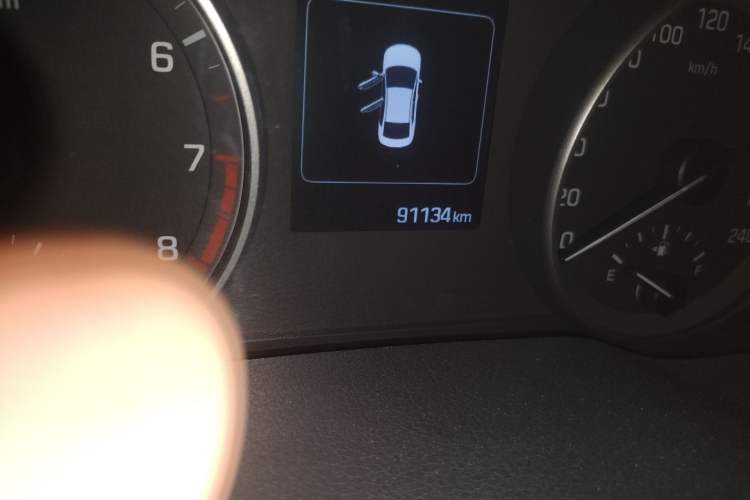 Used Hyundai Elantra (6th Generation / Lingdong) 2016 1.6L Automatic ZhiXuan – Elite Version Odometer Close Up