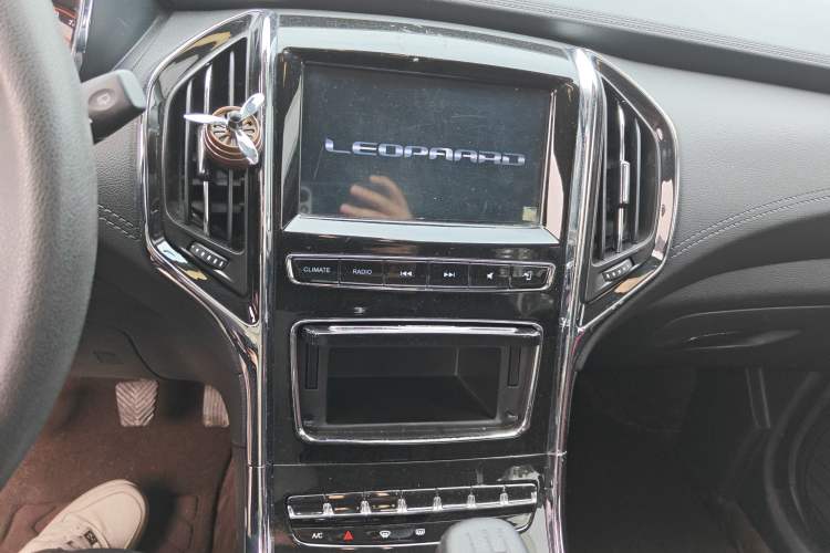 Used Leopaard CS9 2017 1.5L Manual Fashion Model
