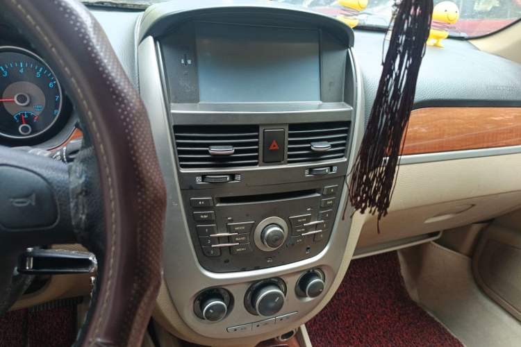 Used Buick Excelle 2013 1.5L Automatic Classic Model
