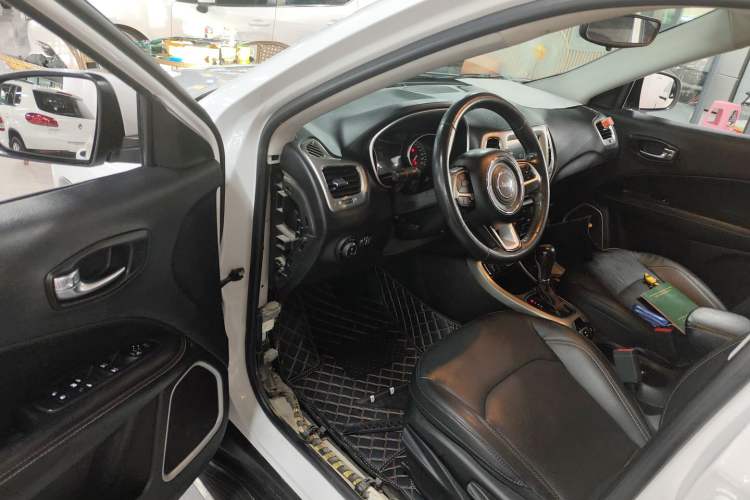 Used Jeep Compass 2017 200T Automatic Family Edition