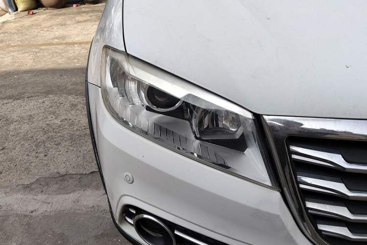 Used Haval H6 2015 Sport Edition 1.5T Automatic Two-Wheel Drive Luxury Model
