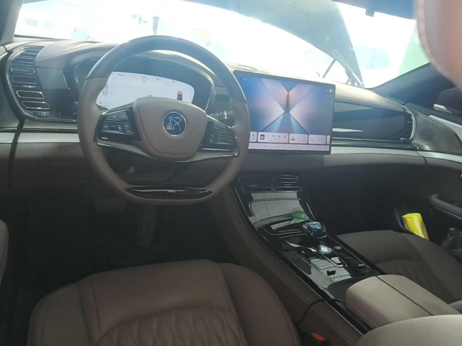 BYD Han 2025 DM-i 125KM Prestige Model - Premium — снимка 17