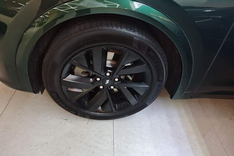 Used Li Auto L7 2023 Pro Model Left Front Wheel Hub