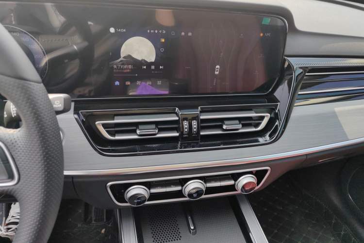 Used Hongqi HS5 2026 Model 2.0T Two-Wheel Drive Qi Yun Pro Edition
