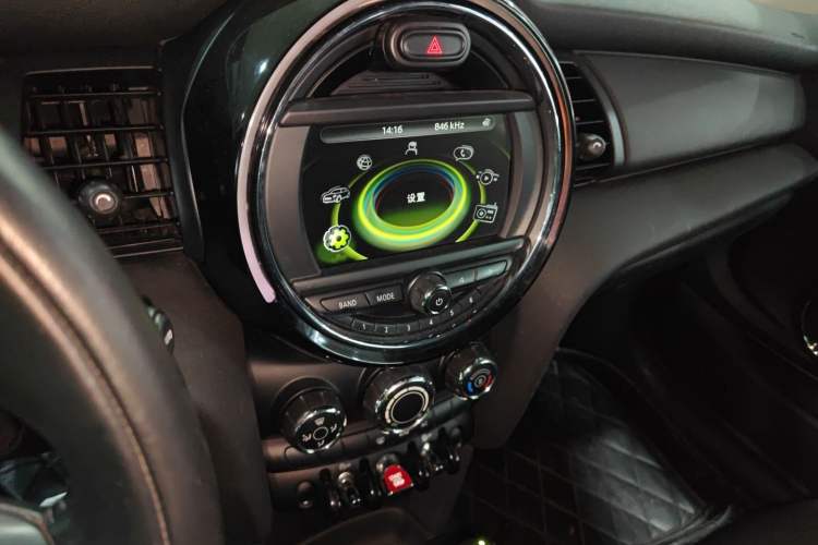 Used MINI 2014 1.2T ONE+
