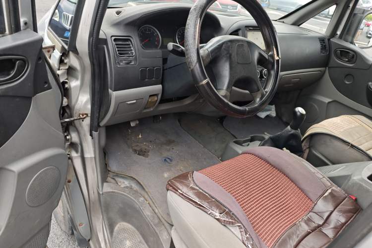 Used FORTHING Lingzhi 2014 M3 1.6L 7-Seater Comfort Model