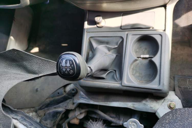 Used Jinbei Hiace 2014 2.0L Fifth-Generation Xiangyun Comfort Type 1 4G21C