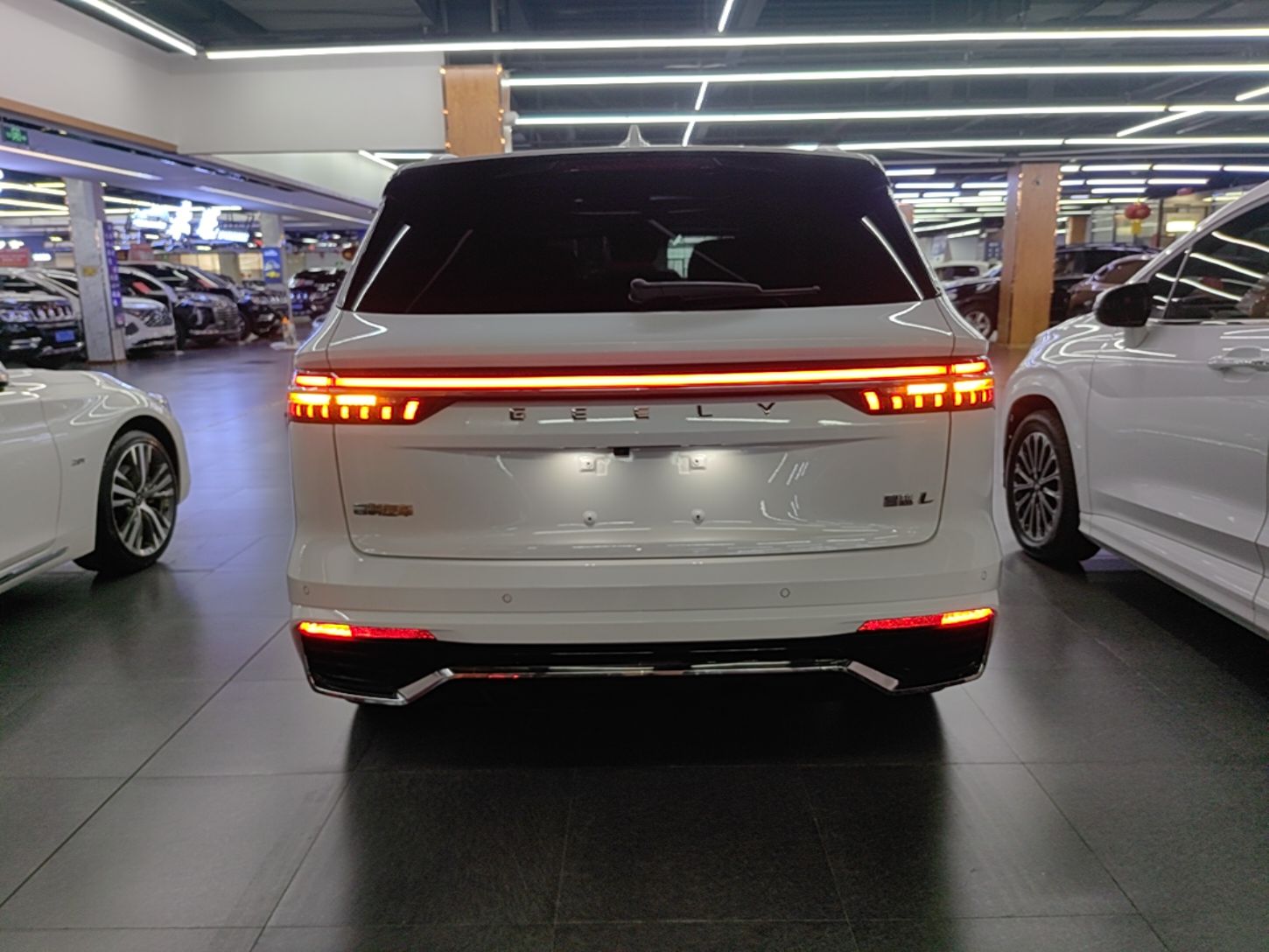 Geely Auto Monjaro L 2025 Dongfang Yao 2.0TD Automatic Lanxing Edition — снимка 5