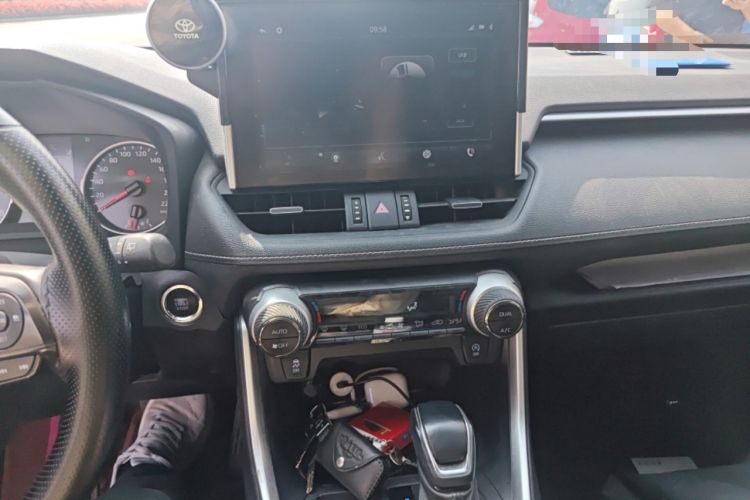 Used Toyota Wildlander 2022 2.0L CVT Two-Wheel Drive Luxury PLUS Edition
