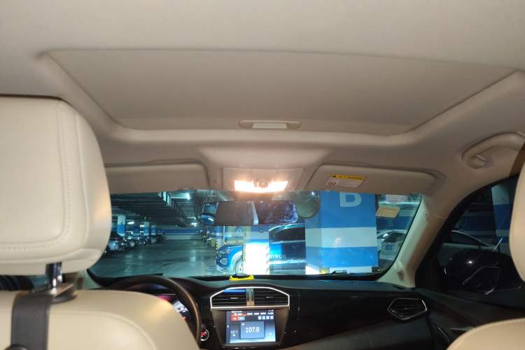 Used MG GS 2015 2.0TGI TST Four-Wheel Drive Flagship Edition
