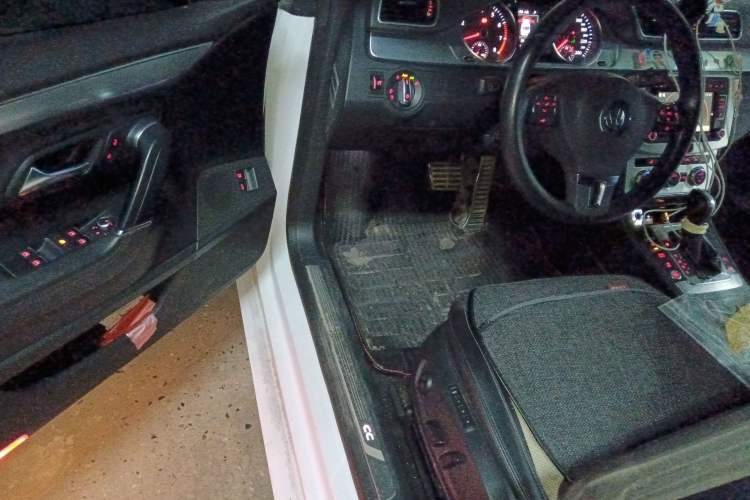 Used Volkswagen FAW-Volkswagen CC 2015 1.8TSI Luxury Model Driver Seat