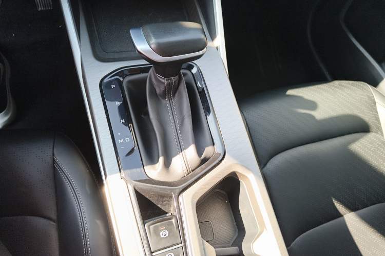 Used Geely Auto Emgrand 2022 4th Generation 1.5L CVT Luxury Model
