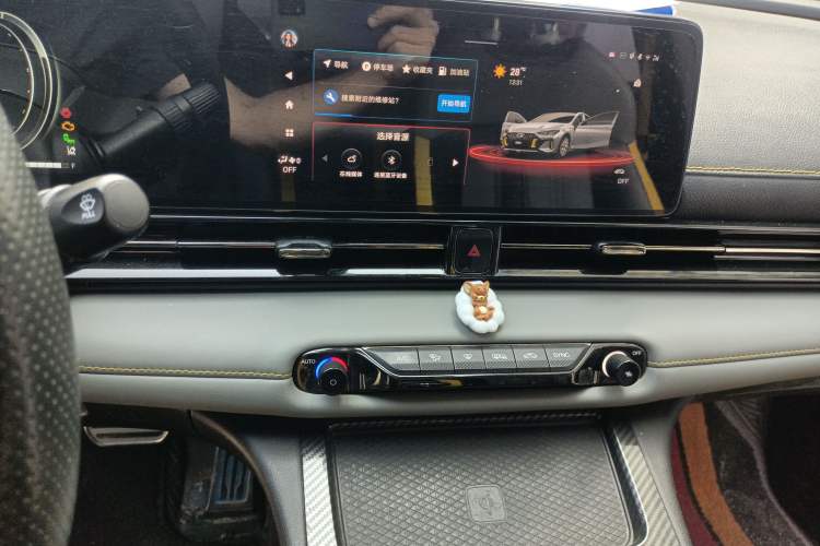 Used GAC Trumpchi EMPOW 2021 270T DCT J16 Version Audio And AC Panel