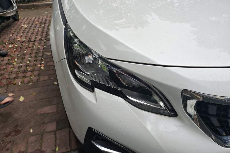 Used Peugeot 4008 2017 350THP Elite Edition Right Front Headlight