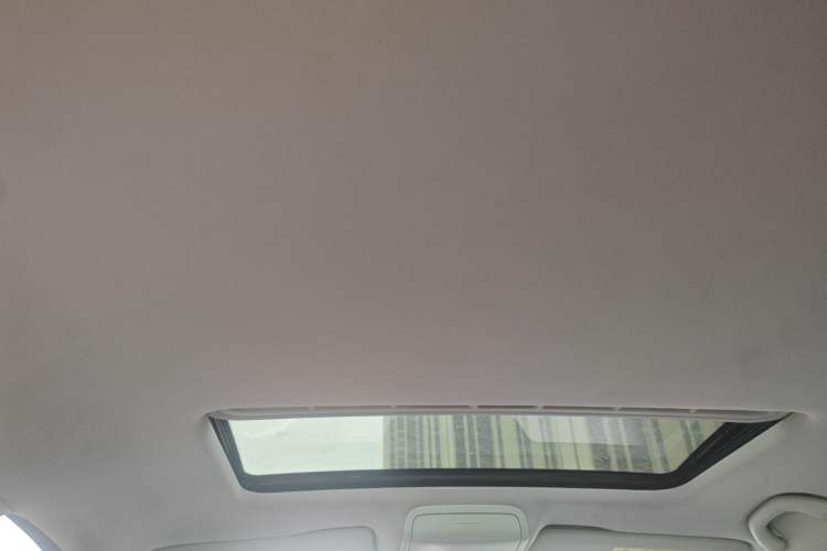 Used Volkswagen Sagitar 2014 Revised Version 1.4TSI Automatic Luxury Edition
