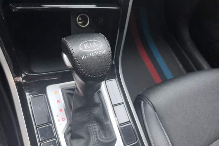 Used Kia K3 2021 Revised 1.5L CVT Fashion Edition Gear Lever