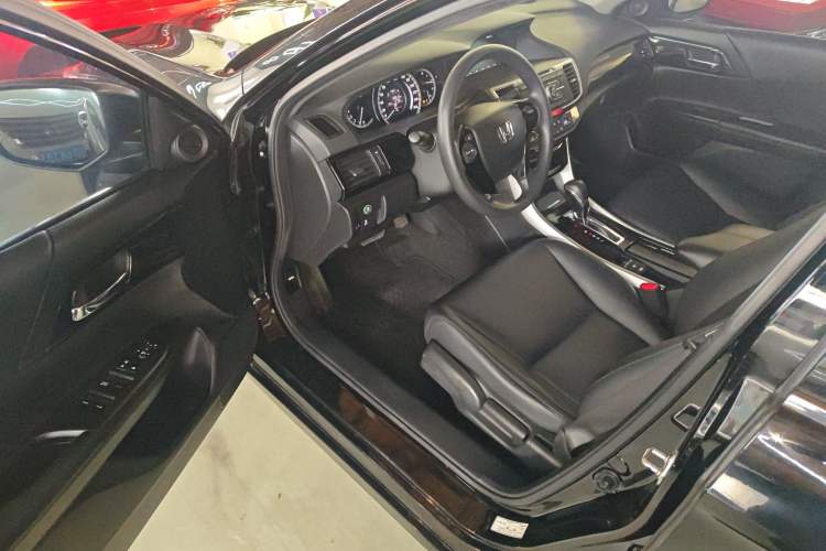 Used Honda Accord 2016 2.0L Comfort Edition
