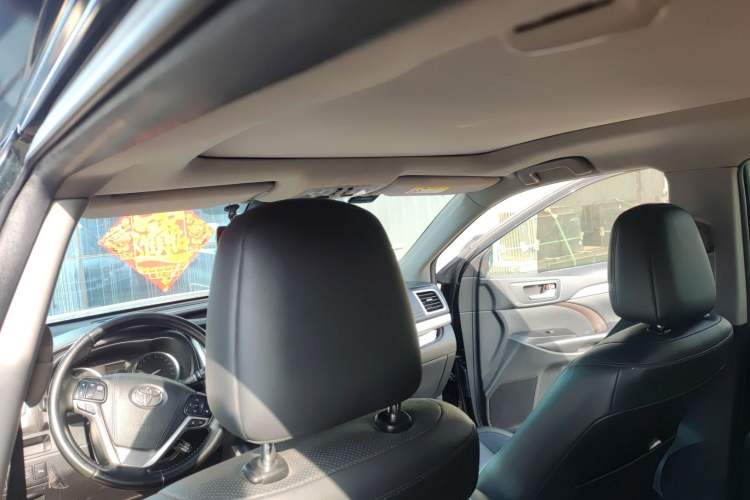 Used Toyota Highlander 2018 2.0T Four-Wheel Drive Luxury Version 7 Seats China VI Standard