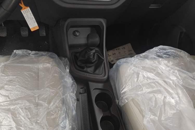 Used Wuling Hongguang V 2022 1.5L Jingqu Version Hydraulic Power Steering LAR